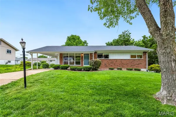 957 Active Drive, St Louis, MO 63146