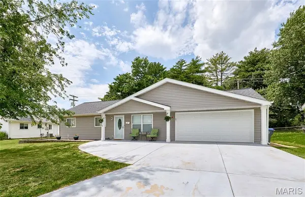 23 Saint Margaret Lane, O'Fallon, MO 63366