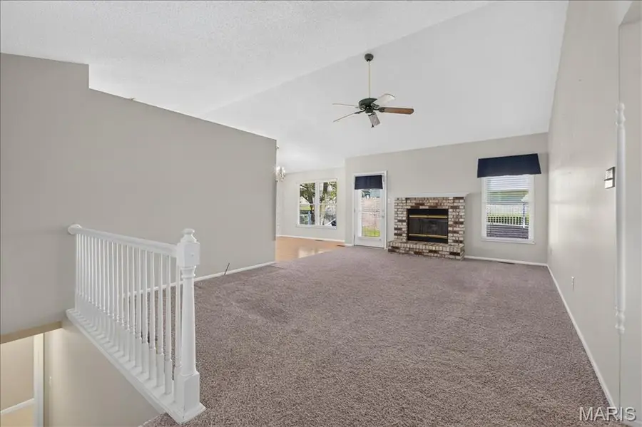 22 Burlington Court, Saint Charles, MO 63304 - #3