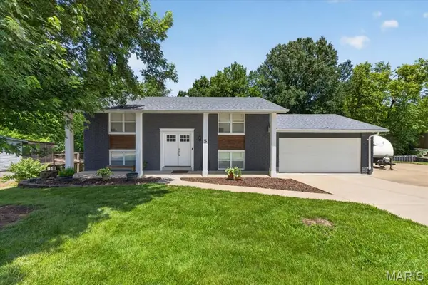 5 Golden Oak Court, Twin Oaks, MO 63088