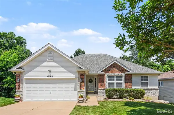 3585 Lakeview Heights Drive, St Louis, MO 63129
