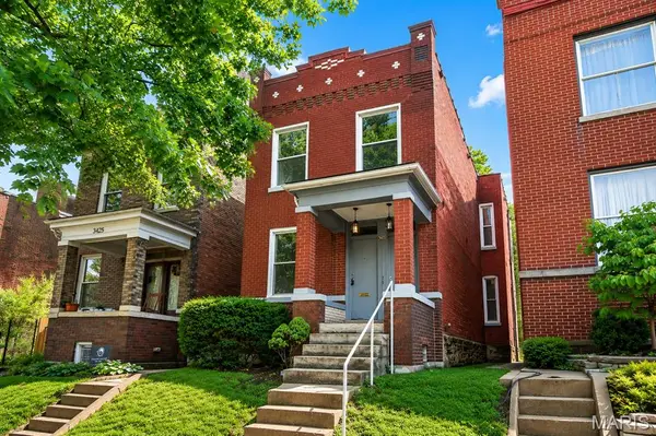 3423 Giles Avenue, St Louis, MO 63116
