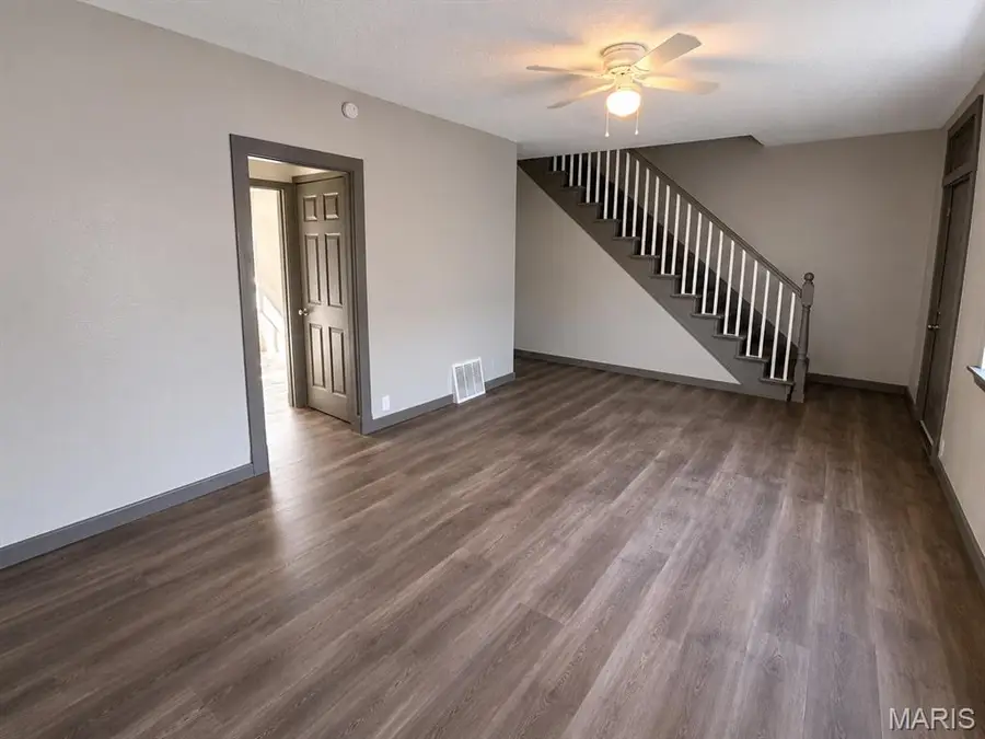 4140 Virginia Avenue, Saint Louis, MO 63118 - #3