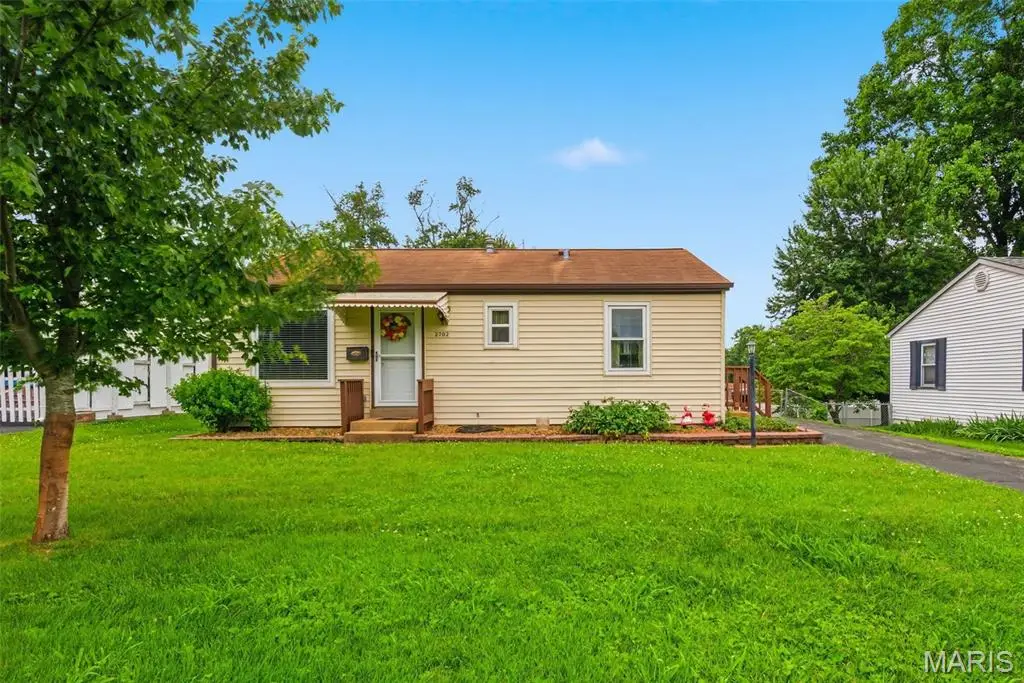 2702 Chatham Drive, Maryland Heights, MO 63043 - #1