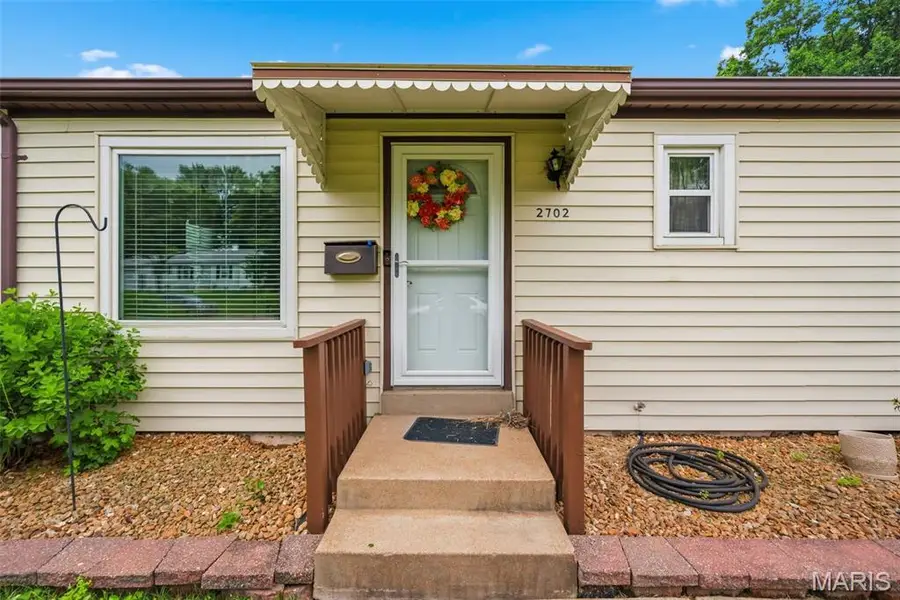 2702 Chatham Drive, Maryland Heights, MO 63043 - #3