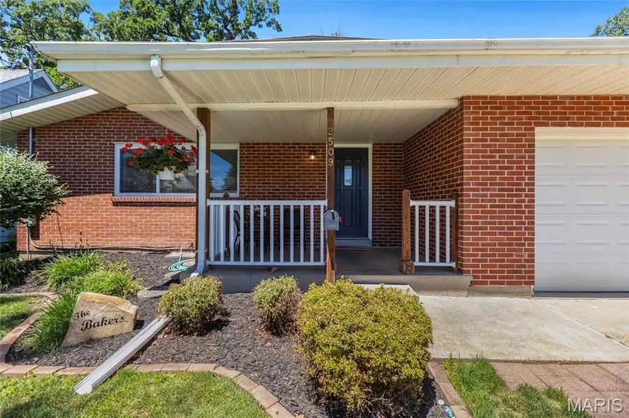 2509 Annalee Avenue, Brentwood, MO 63144 - #2