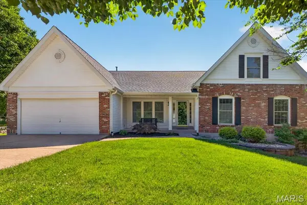 2961 Championship Boulevard, Oakville, MO 63129