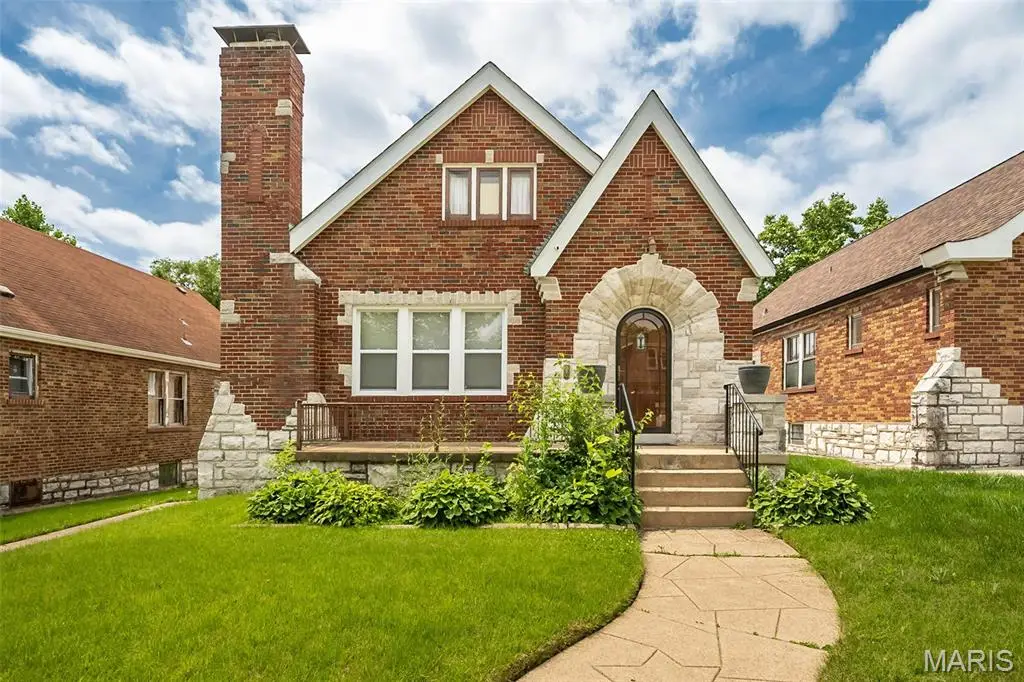 1620 Grape Avenue, Saint Louis, MO 63147 - #1