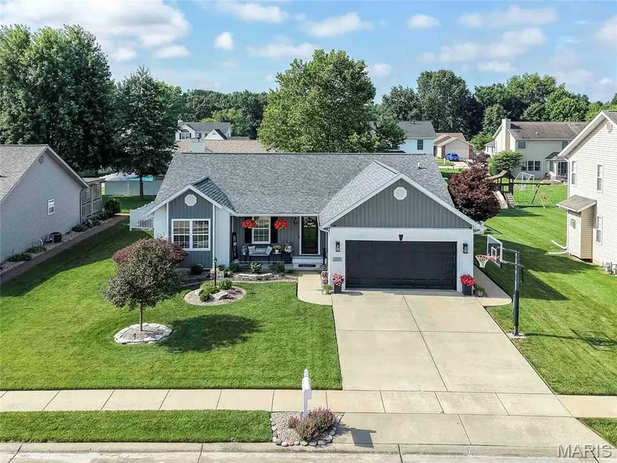 1022 Deer Run Court, Staunton, IL 62088 - #2