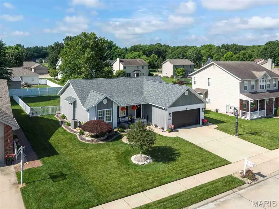1022 Deer Run Court, Staunton, IL 62088 - #3