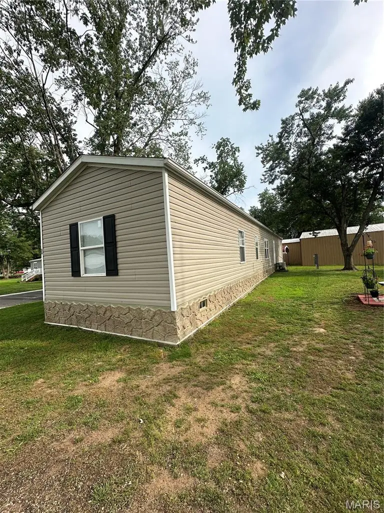 36 Molokai Dr, Benton, MO 63736 - #3