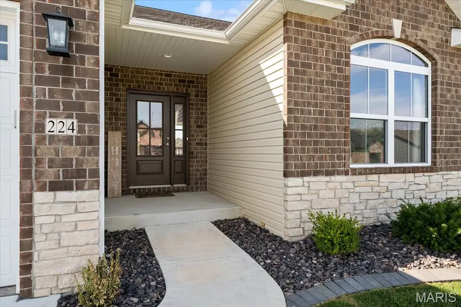 224 Meridian Oaks Drive, Glen Carbon, IL 62034 - #3