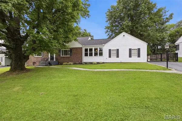 9860 Berwick Drive, Affton, MO 63123