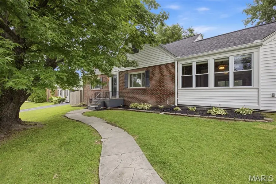 9860 Berwick Drive, Affton, MO 63123 - #2