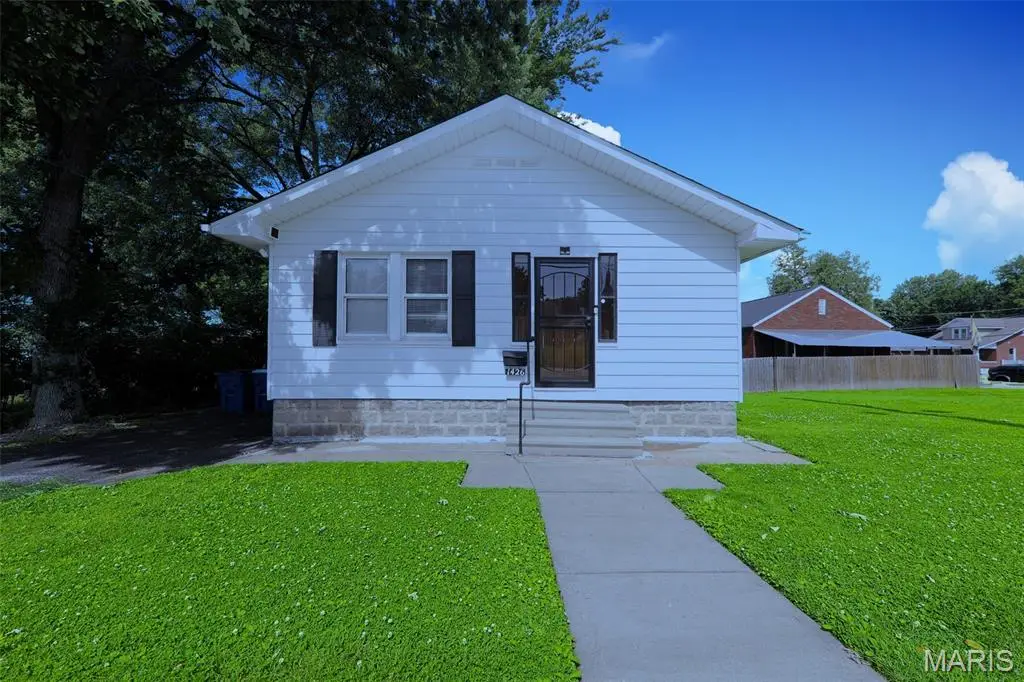 1426 S Rodgers Avenue, Alton, IL 62002 - #1