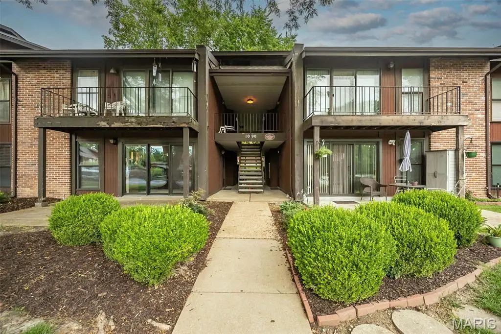 1090 Mersey Bend Drive #A, Saint Louis, MO 63129 - #1