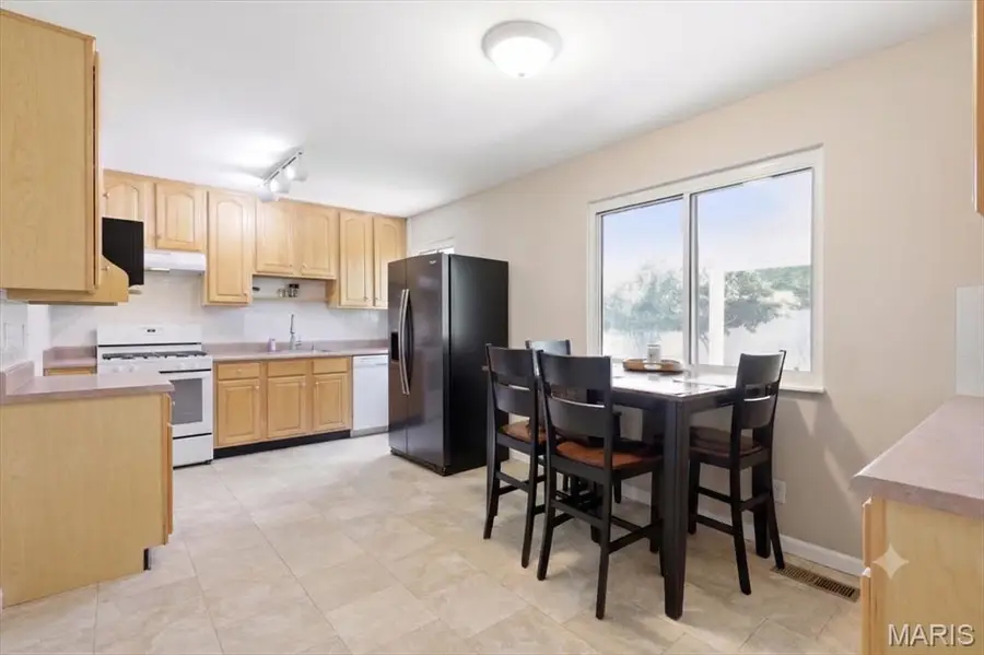 12428 Bernie Lane, Maryland Heights, MO 63043 - #2