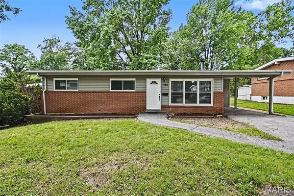 435 Saint Edward Lane, Florissant, MO 63033