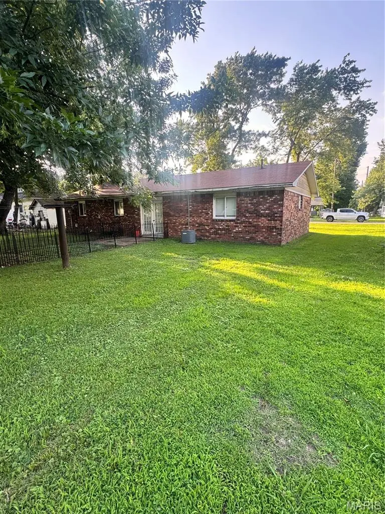 114 E Phillips Ave, Lilbourn, MO 63862 - #2
