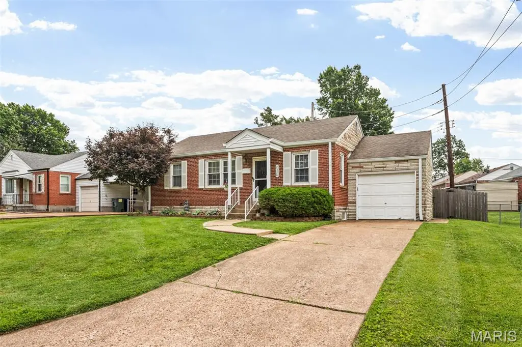 7328 Parkwood Drive, Saint Louis, MO 63116 - #1