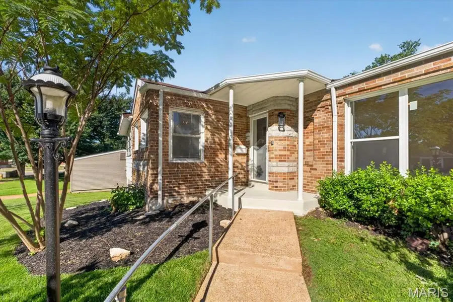 633 Landor Court, Saint Louis, MO 63125 - #2