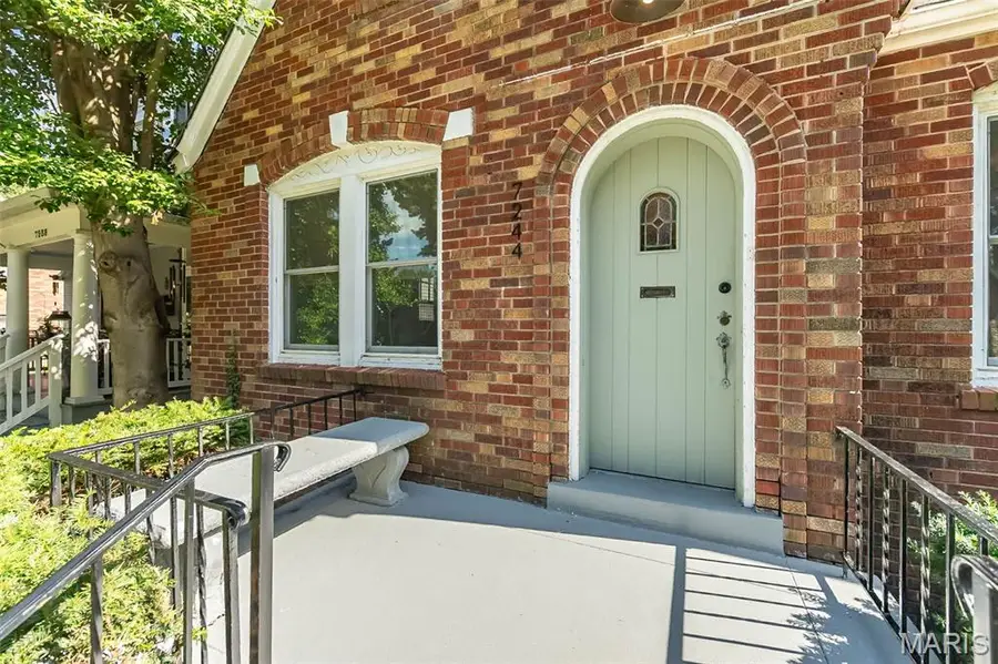 7244 Shaftesbury Avenue, University City, MO 63130 - #2
