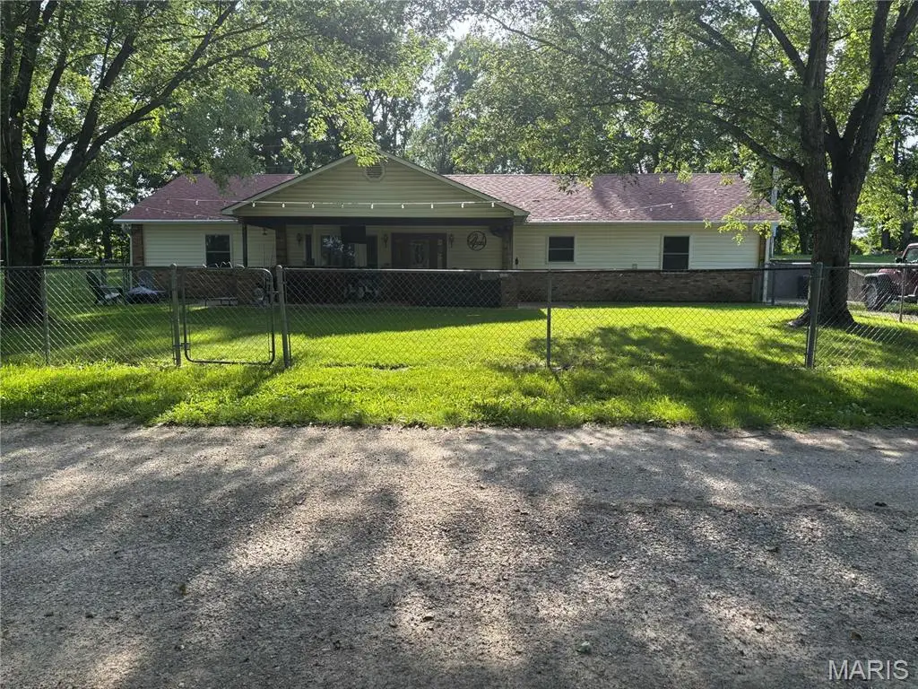 241 Coffeyton Road, Bourbon, MO 65441 - #1