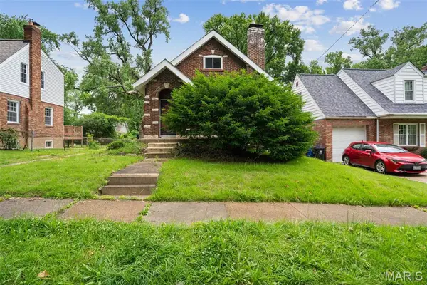 7027 Camden Court, University City, MO 63130