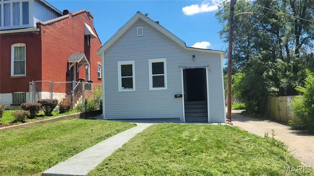 3744 Illinois Avenue, Saint Louis, MO 63118 - #1
