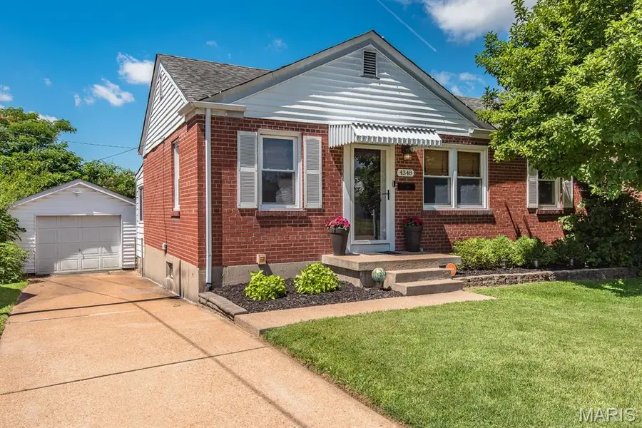 4348 Schirmer Street, Saint Louis, MO 63116 - #2