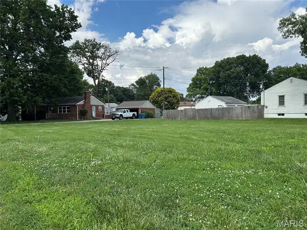 1703 Pontoon Road, Granite City, IL 62040