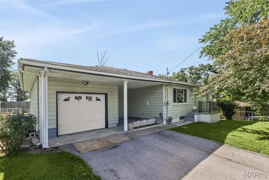 113 N Old Bethalto Road, Bethalto, IL 62010 - #2