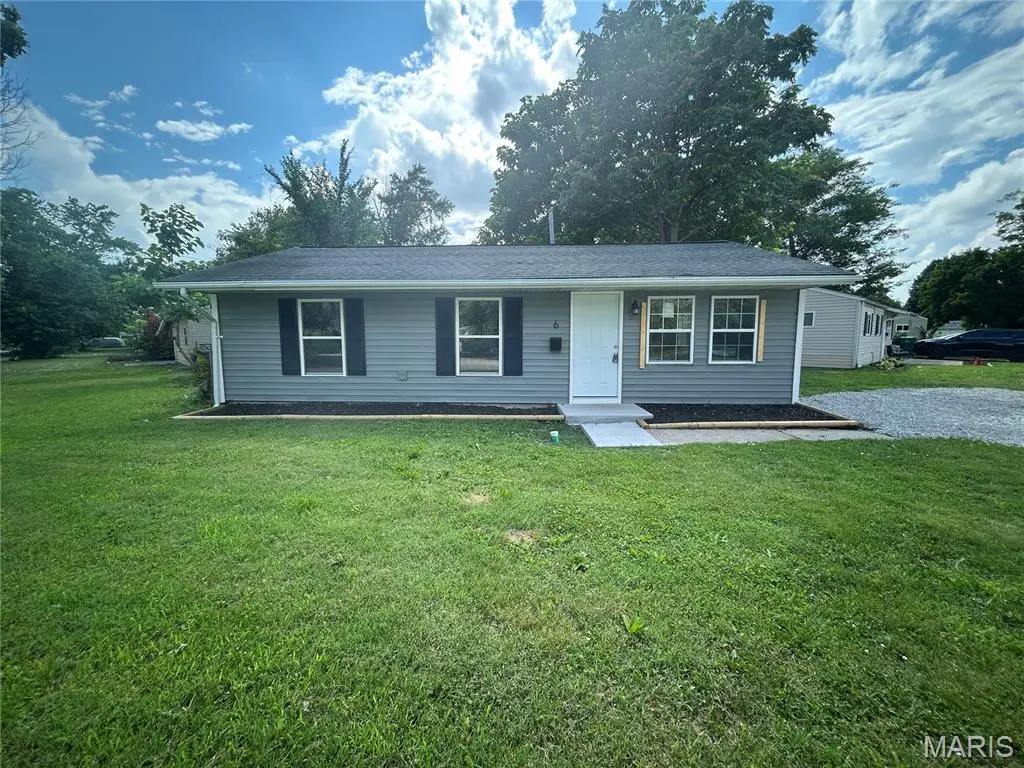 6 Saint Columba Drive, Cahokia, IL 62206 - #1