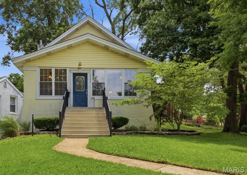 7385 Arlington Drive, Saint Louis, MO 63117 - #1