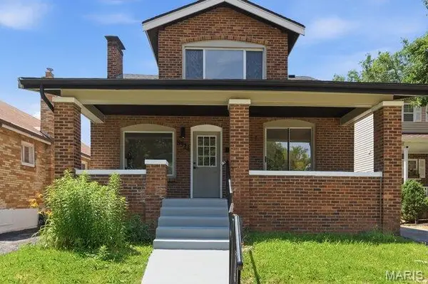 8524 Richard Avenue, University City, MO 63132