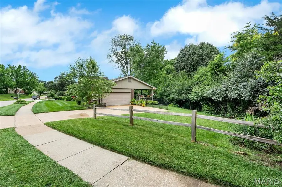 4686 Britcastle Drive, Saint Louis, MO 63128 - #3
