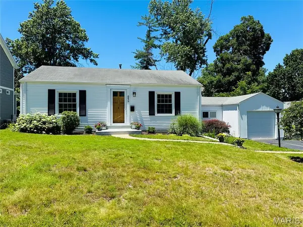 849 Glendower Drive, Kirkwood, MO 63122