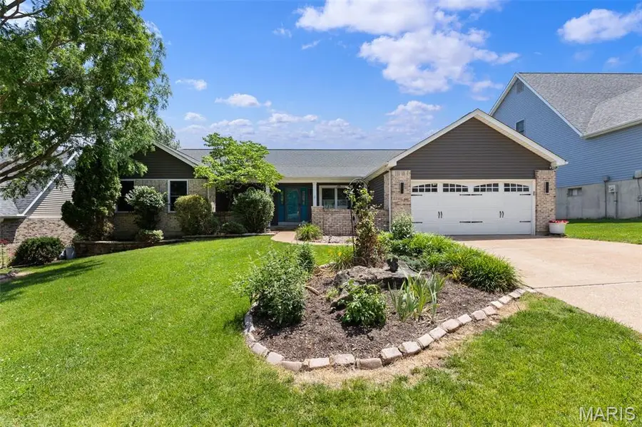 1353 Montevale Court, Fenton, MO 63026 - #2
