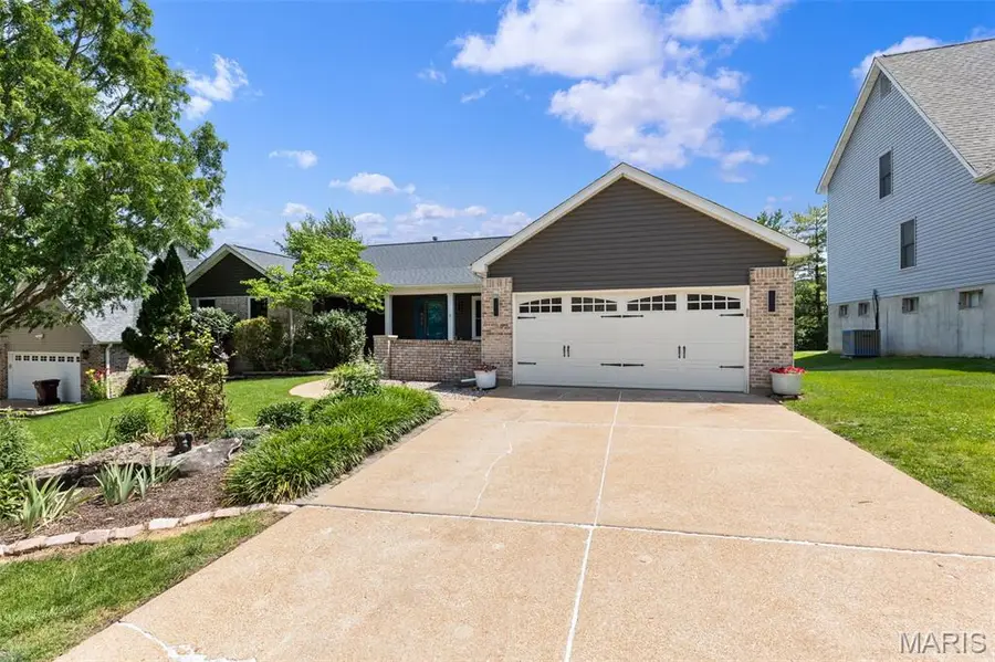 1353 Montevale Court, Fenton, MO 63026 - #3