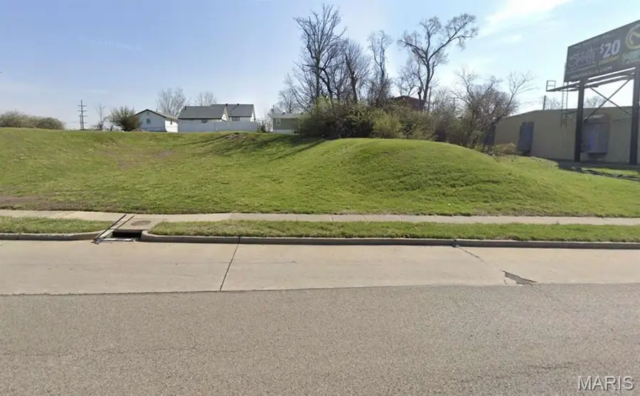 5948 Madison Avenue, Berkeley, MO 63140 - #2