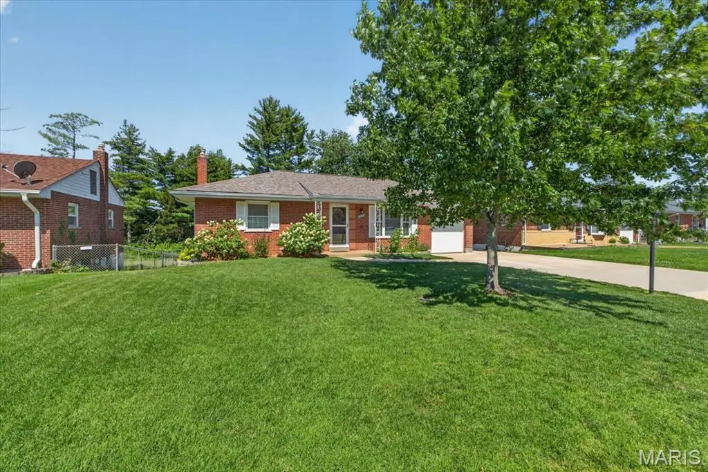 10025 Shapfield Lane, Saint Louis, MO 63123 - #1