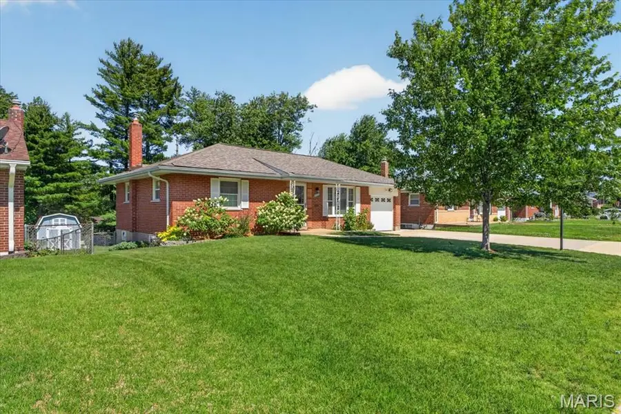 10025 Shapfield Lane, Saint Louis, MO 63123 - #2
