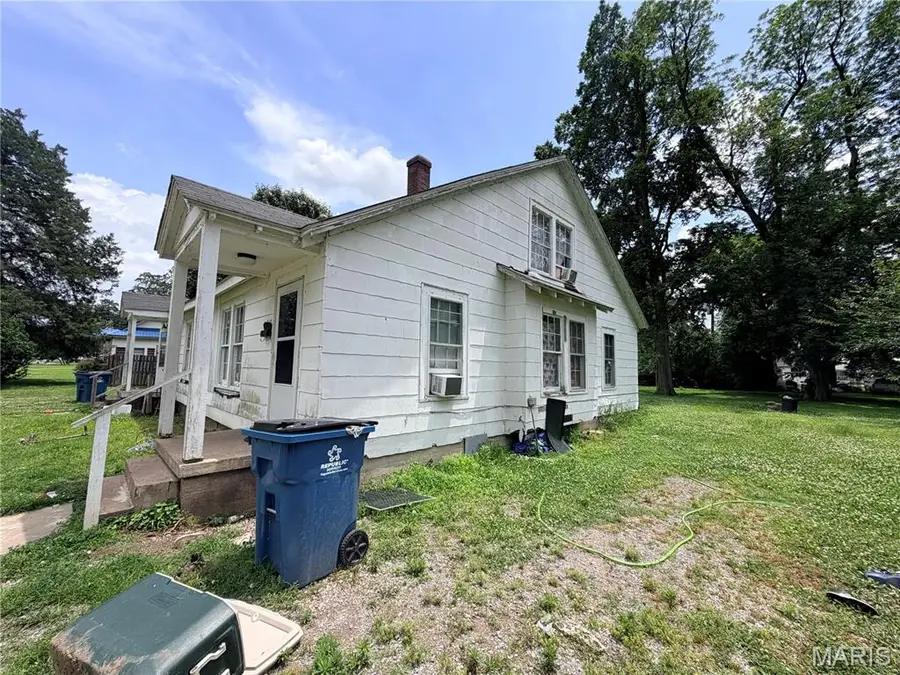 305/307 W 4th Street, Portageville, MO 63873 - #3