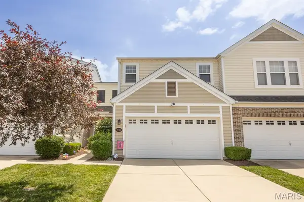 1946 Celebration Park Circle, Belleville, IL 62220
