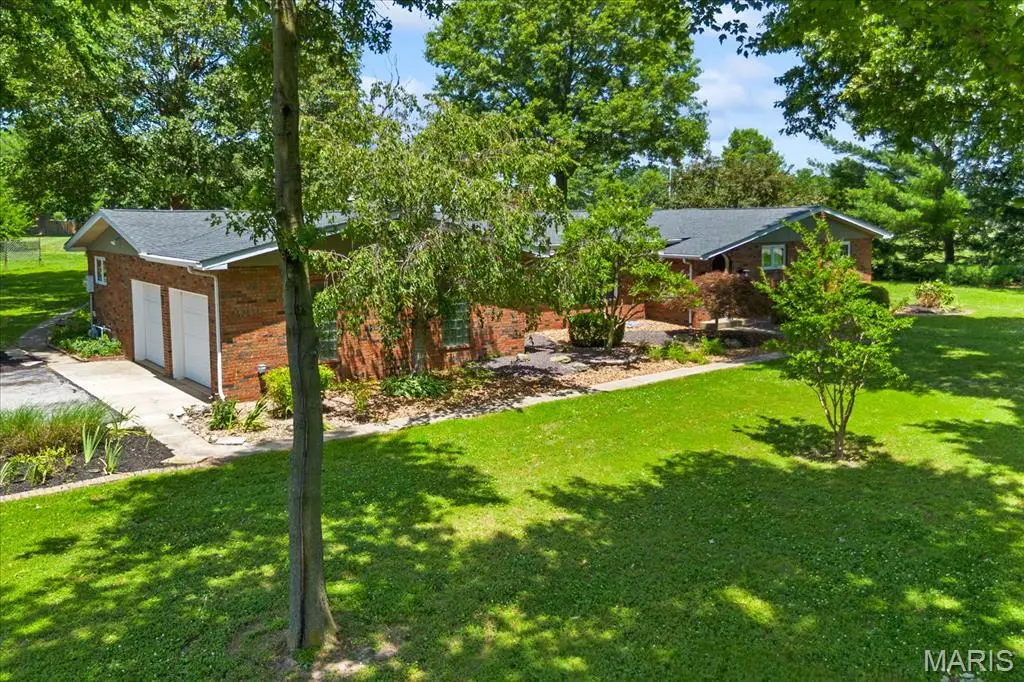 1 Tanbark Drive, New Baden, IL 62265 - #1