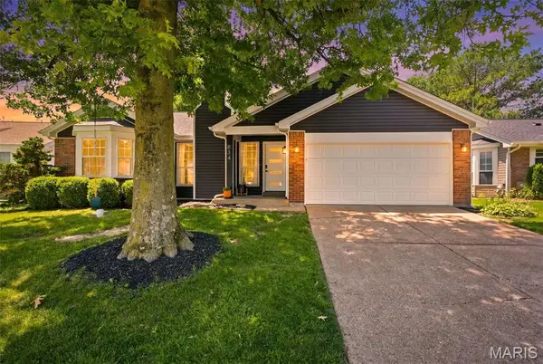 834 Spring Hill Farm Drive, Ballwin, MO 63021