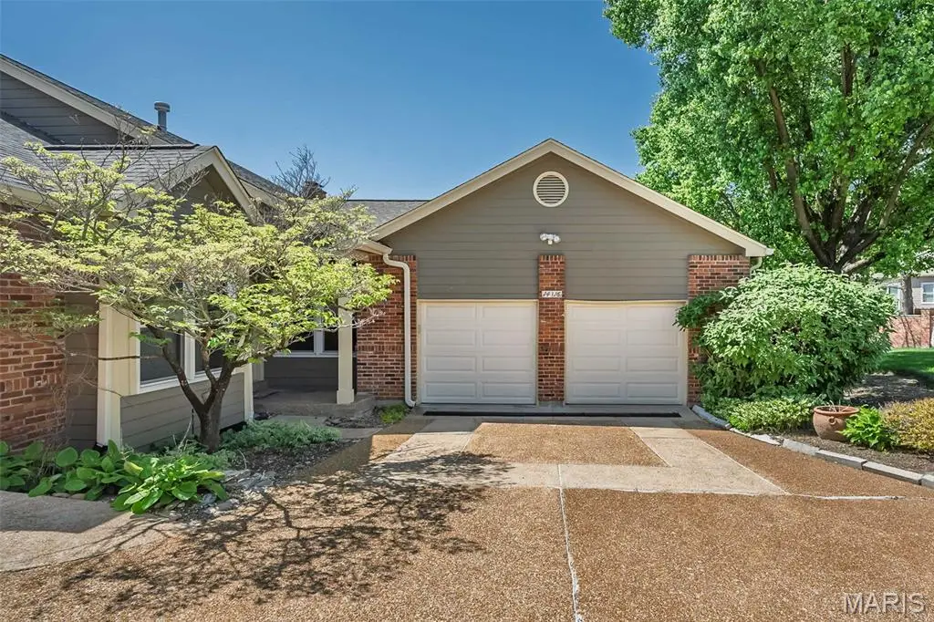 14316 Willow Spring Hill Drive, Town And Country, MO 63017 - #1