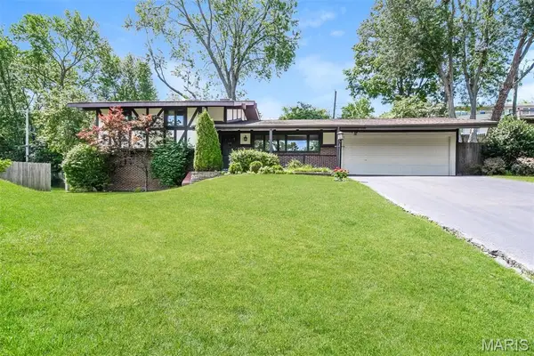 123 Brookside Court, St Louis, MO 63146