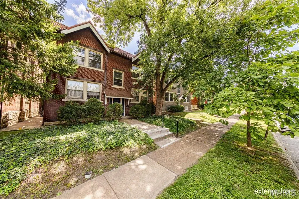 4614 Shenandoah Avenue, Saint Louis, MO 63110 - #1