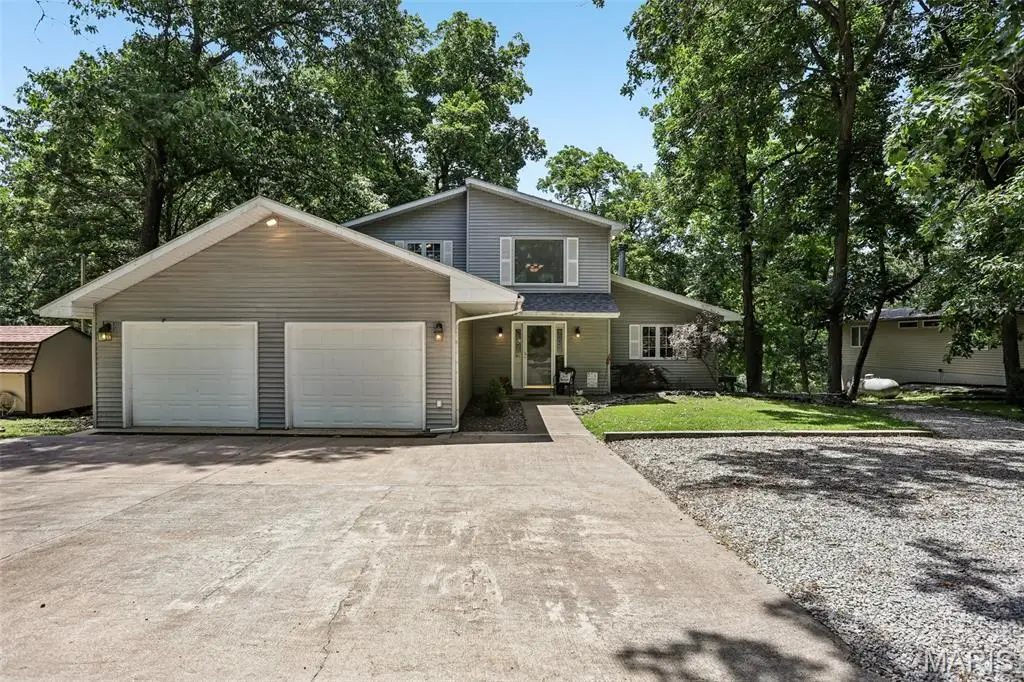 111 Solar Circle, Litchfield, IL 62056 - #1